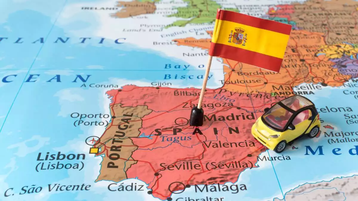 اقامت از طریق تمکن مالی اسپانیا
